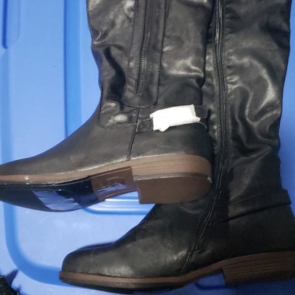 Women's Knee High Boots - Picture 3 of 5